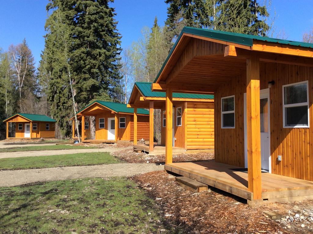 Tete Jaune Lodge Екстер'єр фото
